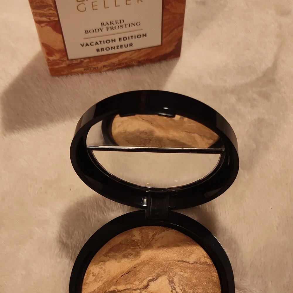 Laura Geller Baked Body Frosting Bronzer - Gold